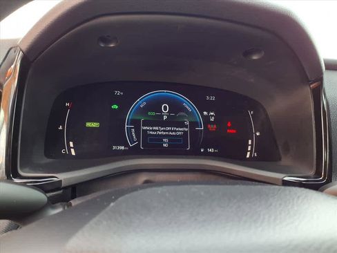 Used 2025 Toyota Camry LE image 12