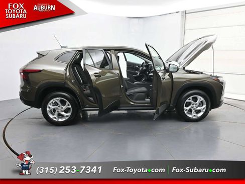 Used 2024 Chevrolet Trax LS w/ LS Convenience Package FWD image 37