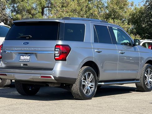 Certified 2023 Ford Expedition Limited image 4