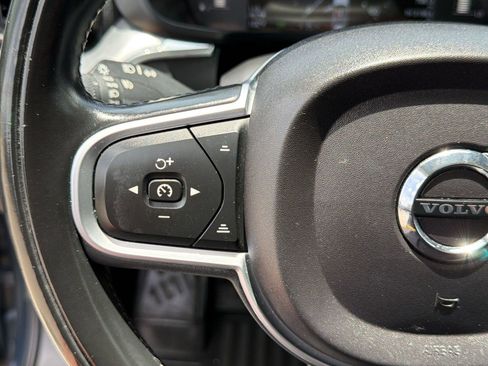 Used 2019 Volvo XC60 T5 Momentum FWD image 16