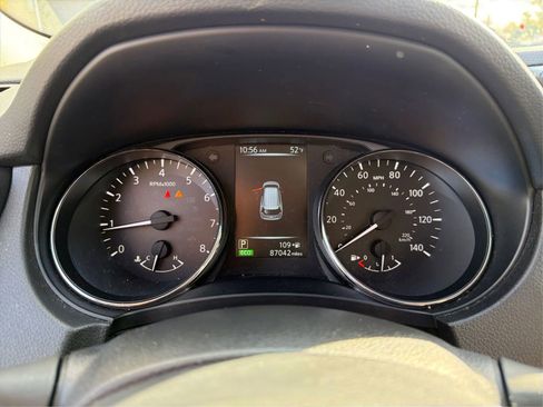 Used 2017 Nissan Rogue S image 23