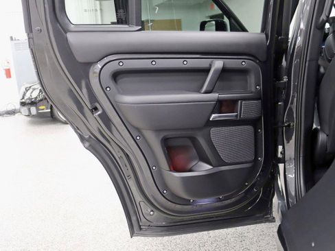 Used 2023 Land Rover Defender 110 Carpathian Edition image 36