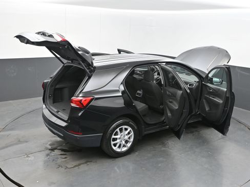 Used 2024 Chevrolet Equinox LT image 40