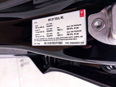 Used 2018 Tesla Model 3 Long Range image 25