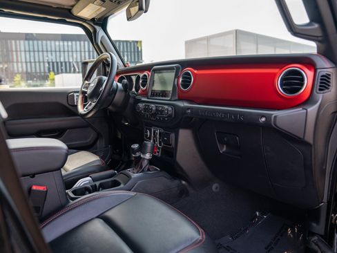 Used 2021 Jeep Wrangler Unlimited Rubicon AWD/4WD image 23