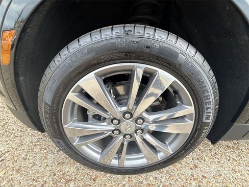 Certified 2025 Cadillac XT5 Premium Luxury image 33