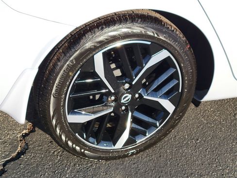 New 2025 Nissan Versa SR w/ Trunk Package image 3