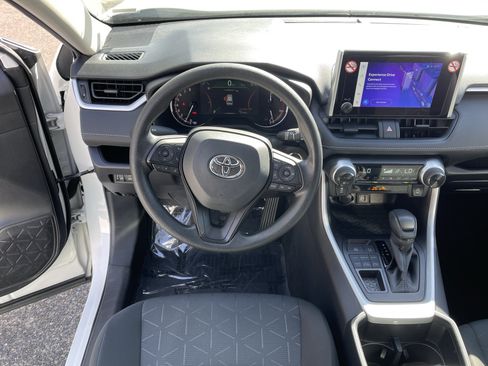 Certified 2025 Toyota RAV4 XLE AWD/4WD image 11