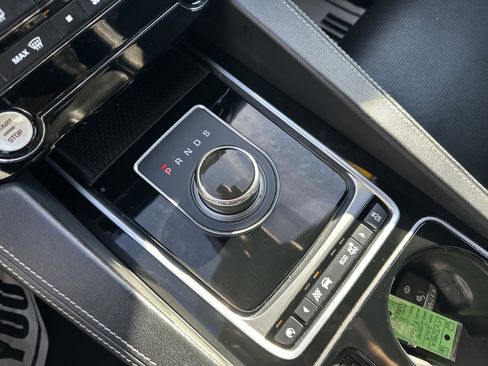 Used 2017 Jaguar F-PACE S image 23