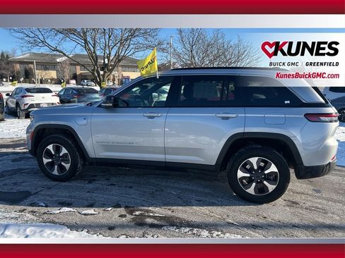 Used 2024 Jeep Grand Cherokee Limited 4xe image 10