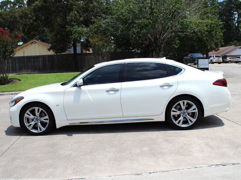 Used 2018 INFINITI Q70 L 3.7 RWD image 3