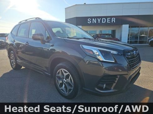 Used 2023 Subaru Forester Premium image 2
