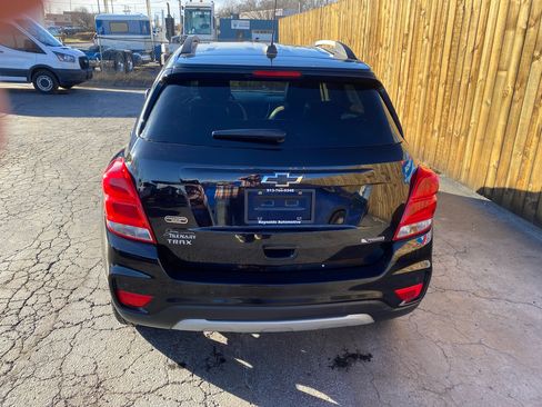 Used 2018 Chevrolet Trax Premier w/ Midnight Edition image 7