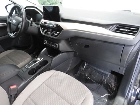 Used 2021 Ford Escape SE w/ Convenience Package FWD image 9