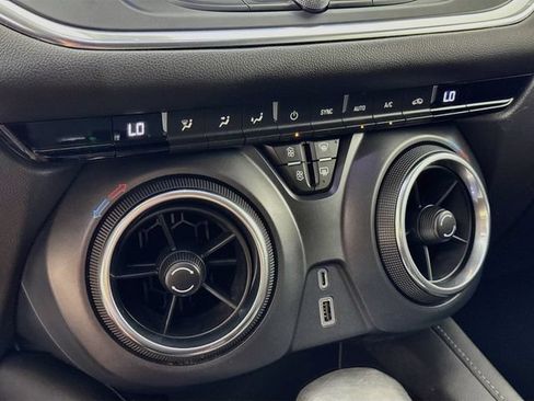 Used 2019 Chevrolet Blazer LT AWD/4WD image 26