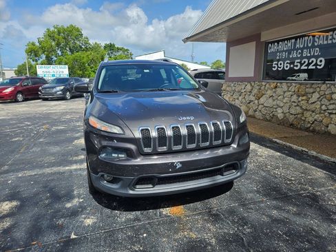 Used 2014 Jeep Cherokee Latitude FWD image 16