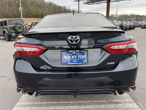 Used 2020 Toyota Camry XSE image 6