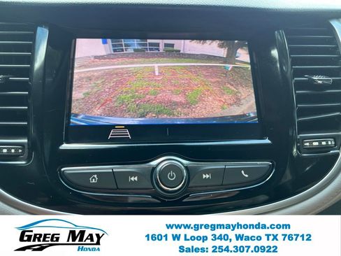 Used 2021 Chevrolet Trax LT w/ Premium Seat Package FWD image 28