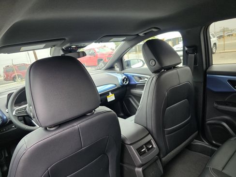 New 2026 Chevrolet Equinox EV LT w/ LPO, Blackout Package image 15