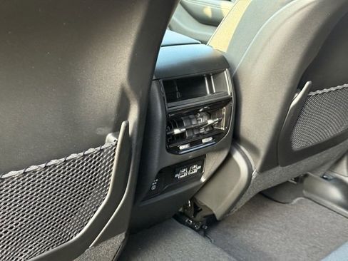 New 2025 Jeep Grand Cherokee Laredo image 27