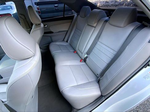 Used 2015 Toyota Camry XLE image 19