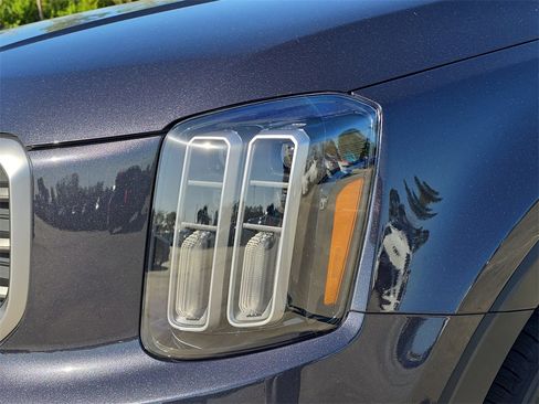 New 2025 Kia Telluride S image 10