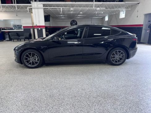 Used 2019 Tesla Model 3 Mid Range RWD image 6