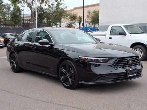 Used 2024 Honda Accord Sport image 3