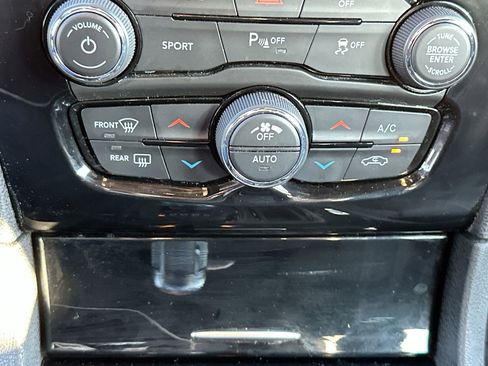 Used 2023 Chrysler 300 S image 19