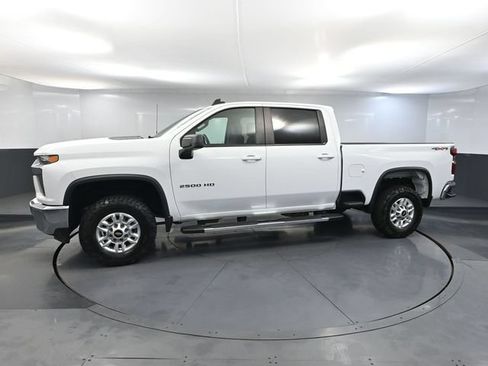Used 2022 Chevrolet Silverado 2500 LT AWD/4WD image 12