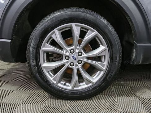 Used 2023 Ford Explorer XLT w/ Equipment Group 202A image 16