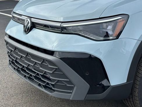 New 2026 Volkswagen Taos SE AWD/4WD image 9