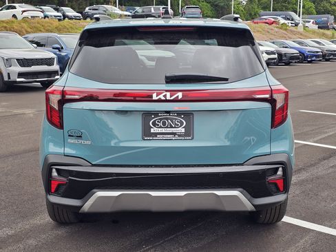 New 2026 Kia Seltos EX FWD image 10