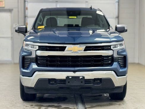 Used 2024 Chevrolet Silverado 1500 LT image 2