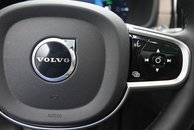 Certified 2026 Volvo XC90 T8 Core w/ Protection Package Premier AWD/4WD image 14