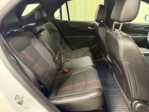 Certified 2022 Chevrolet Equinox RS FWD image 20