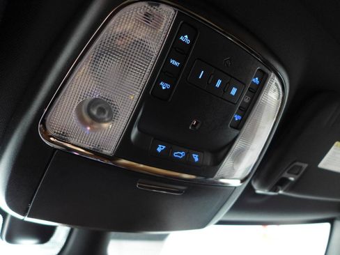 Used 2021 Jeep Grand Cherokee Overland AWD/4WD image 63