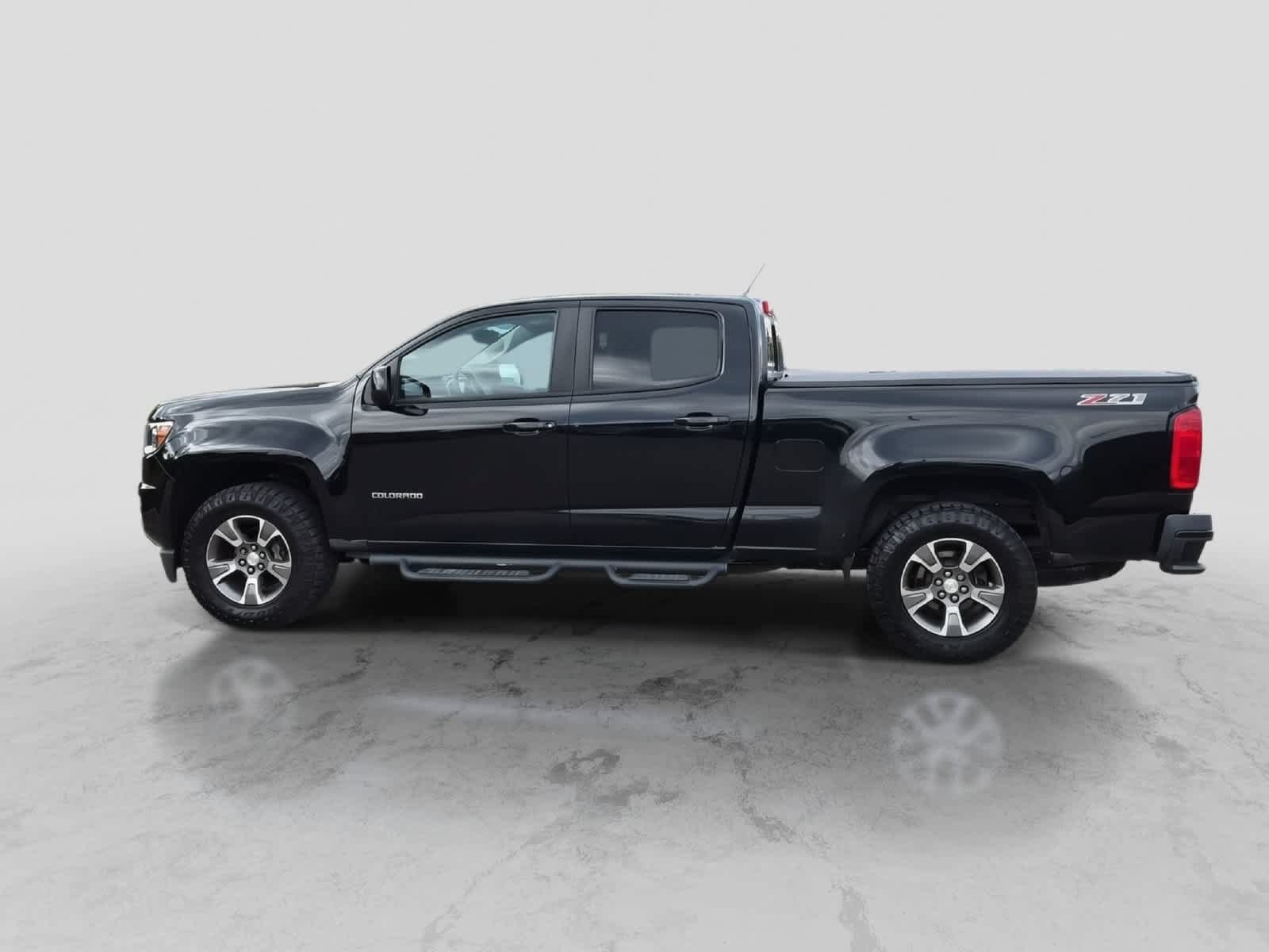 Used 2017 Chevrolet Colorado Z71 AWD/4WD image 5