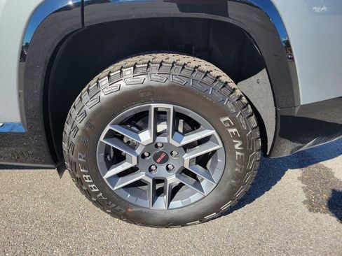 New 2026 GMC Terrain AT4 w/ Convenience Package III image 9