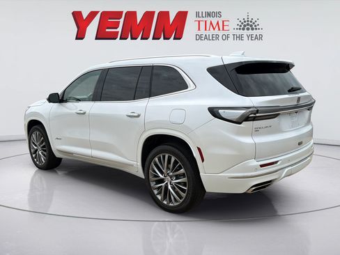 Used 2025 Buick Enclave Avenir w/ LPO, All-Weather Package AWD/4WD image 6