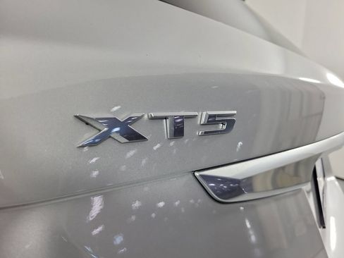Used 2020 Cadillac XT5 Premium Luxury FWD image 6