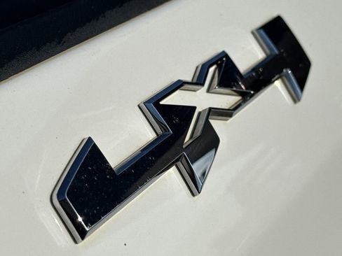 Used 2019 GMC Sierra 1500 4x4 Regular Cab w/ Convenience Package image 10