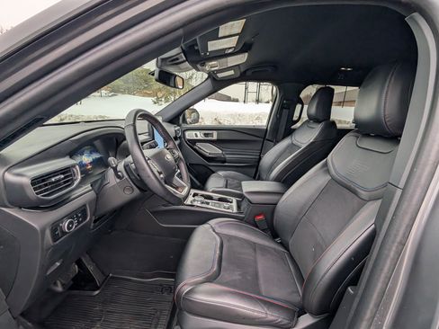 Certified 2024 Ford Explorer ST w/ Equipment Group 401A image 17