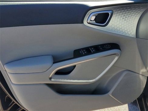 New 2025 Kia Soul LX image 5