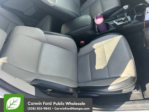 Used 2016 Toyota RAV4 Limited w/ Advanced Technology Package FWD image 11