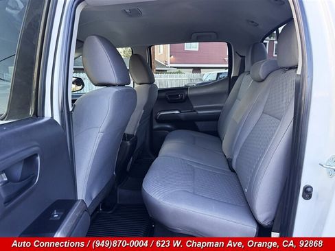 Used 2022 Toyota Tacoma SR5 RWD image 9