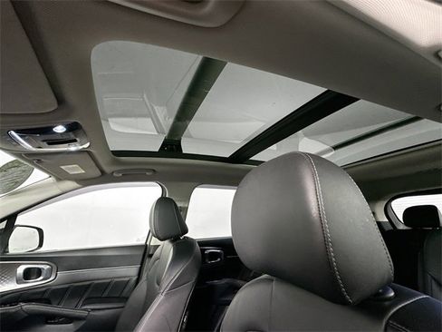 Used 2023 Kia Sorento SX image 20