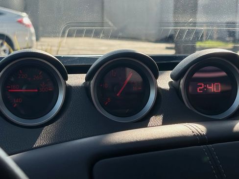 Used 2020 Nissan 370Z Touring w/ Aerodynamics Package image 13