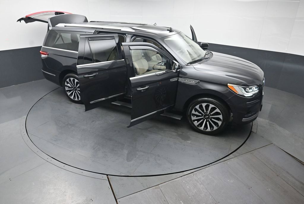 Used 2022 Lincoln Navigator L Reserve AWD/4WD image 52
