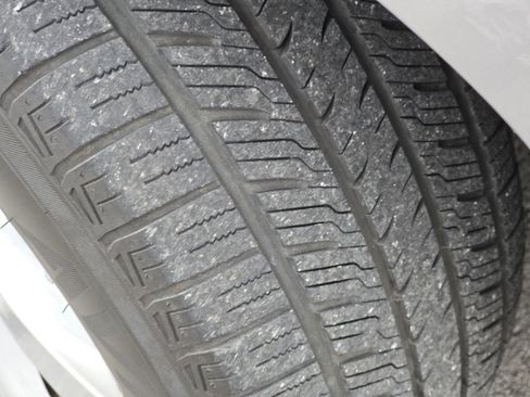 Used 2015 Toyota Sienna LE image 4